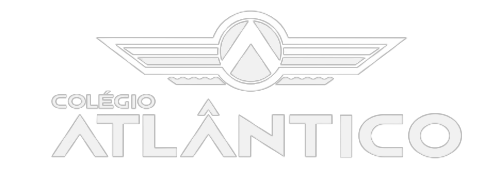 Logomarca branca do Colégio Atlântico em Aracaju